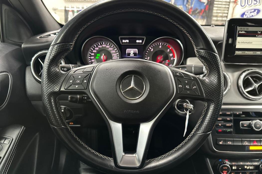 MERCEDES-BENZ GLA 2014