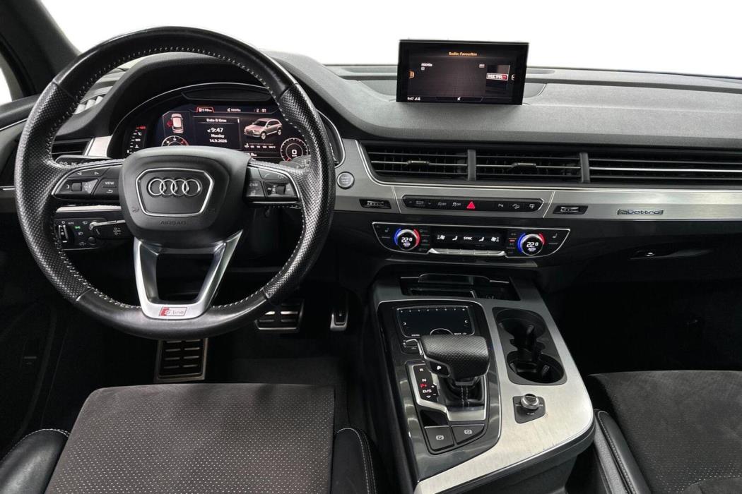 AUDI Q7 2016