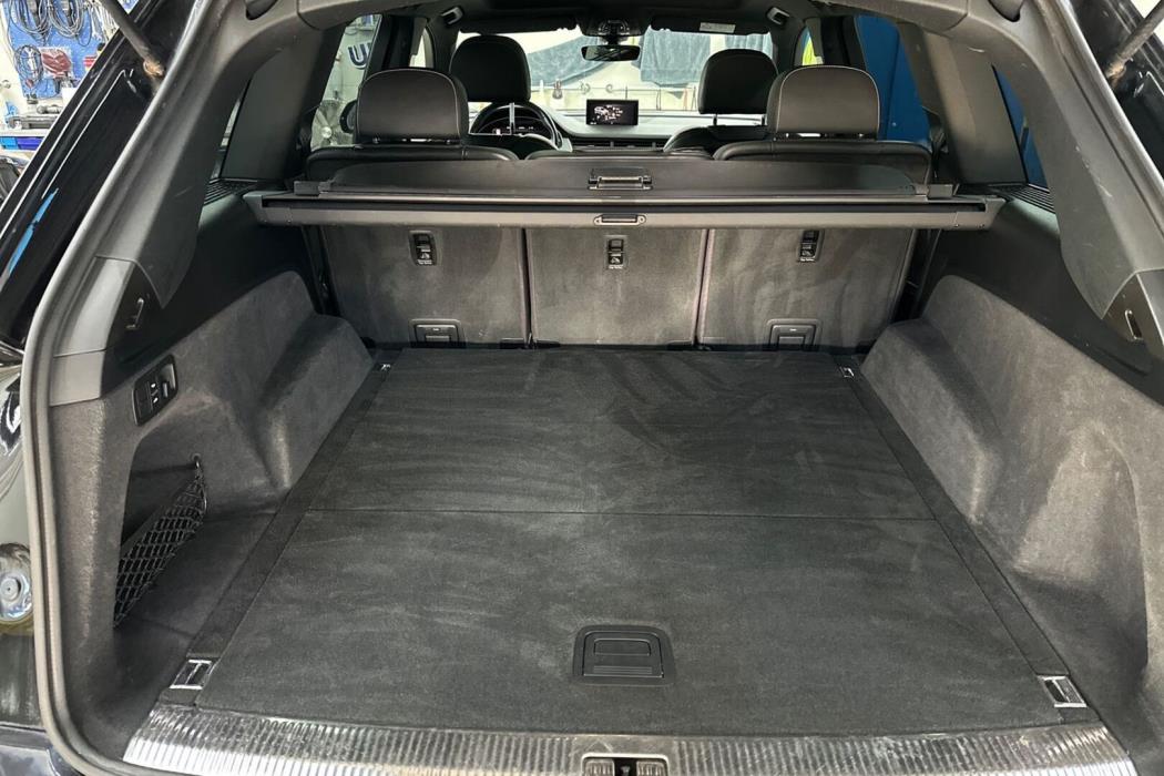 AUDI Q7 2016