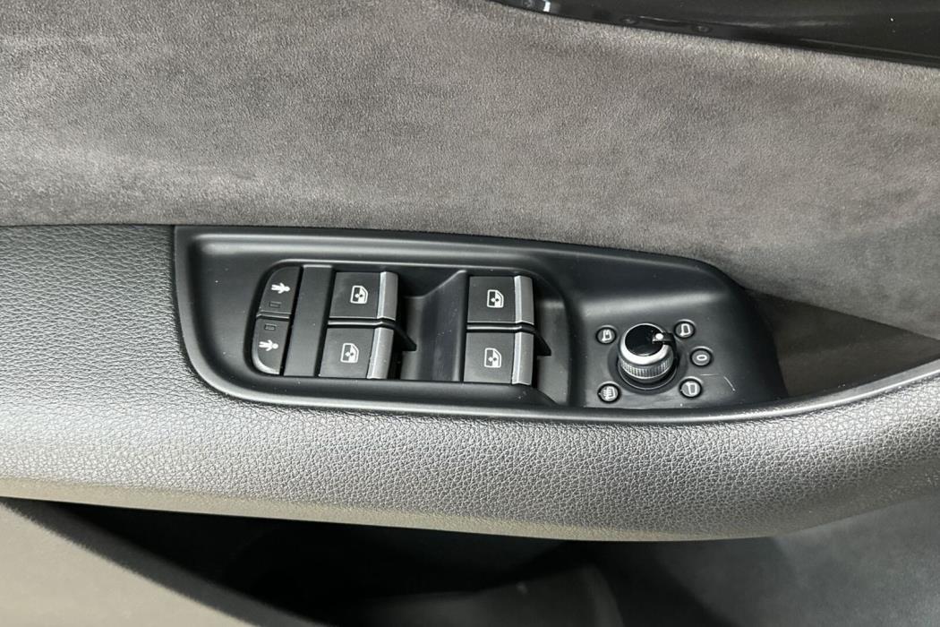 AUDI Q7 2016