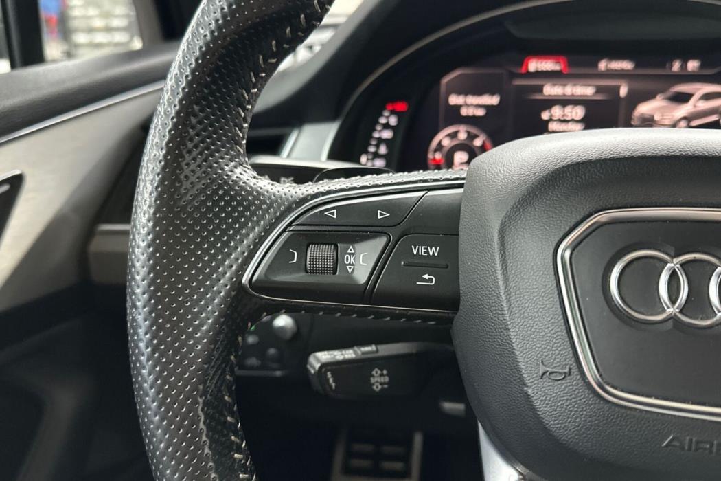 AUDI Q7 2016