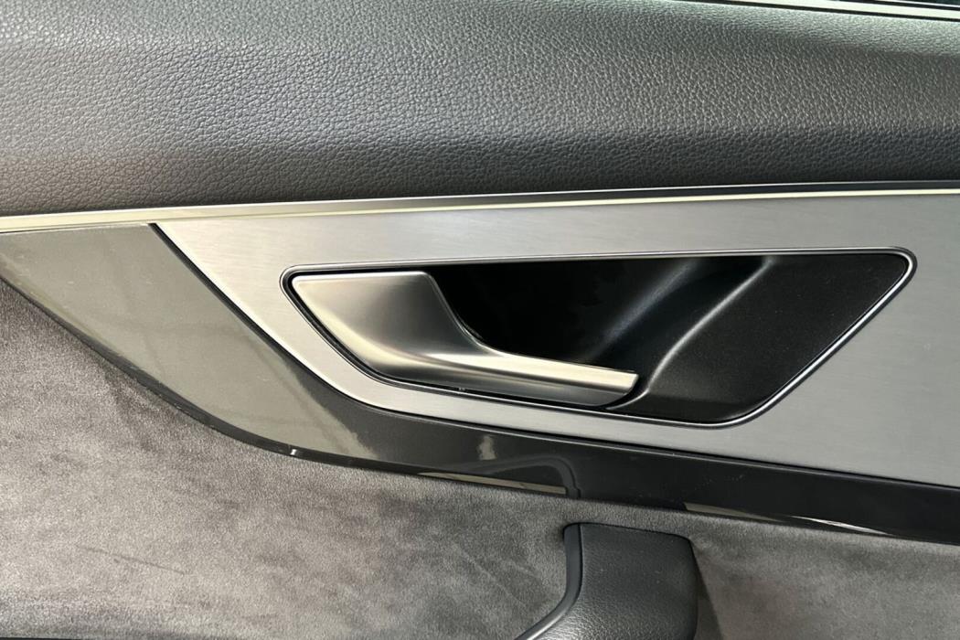 AUDI Q7 2016