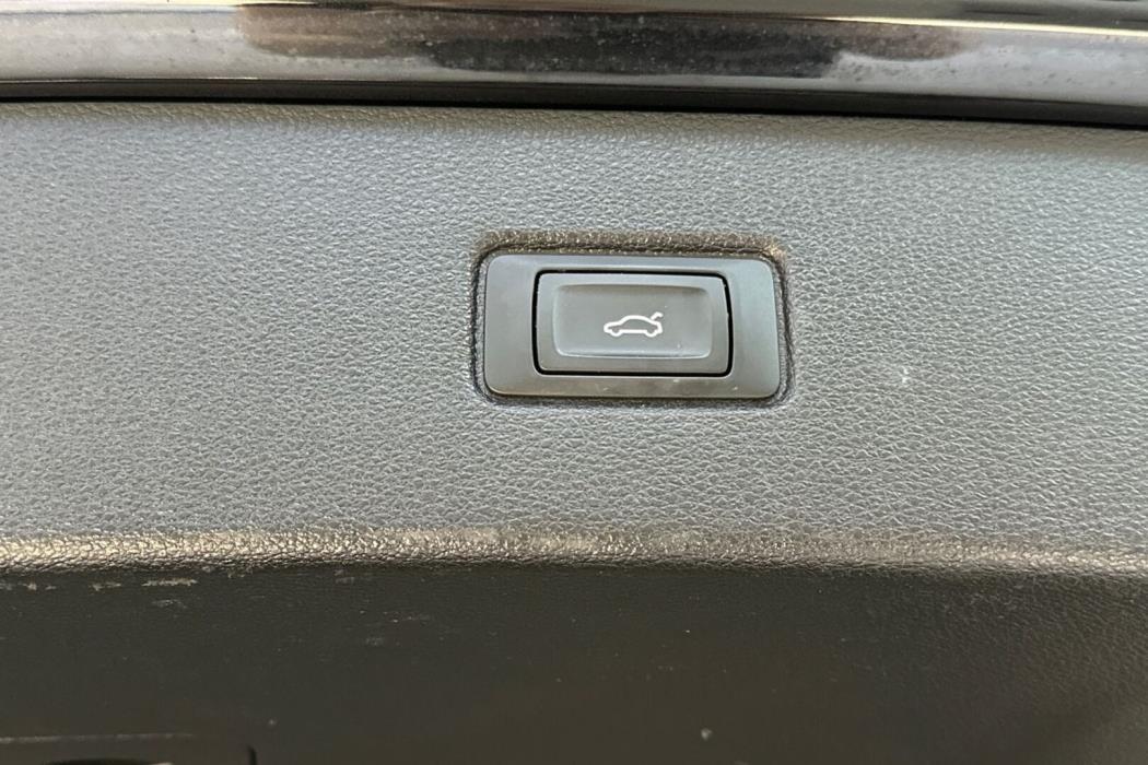 AUDI Q7 2016