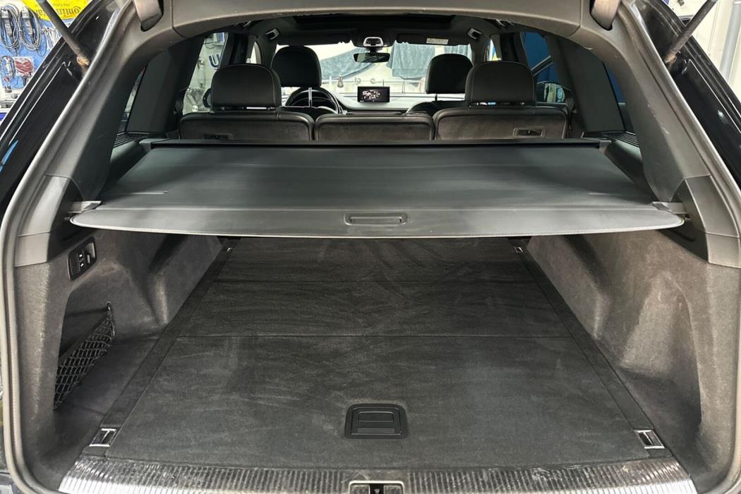 AUDI Q7 2016