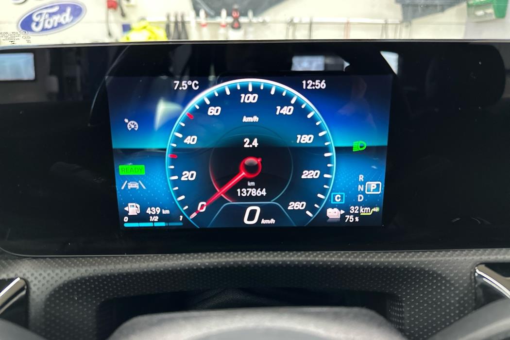 MERCEDES-BENZ A 2020