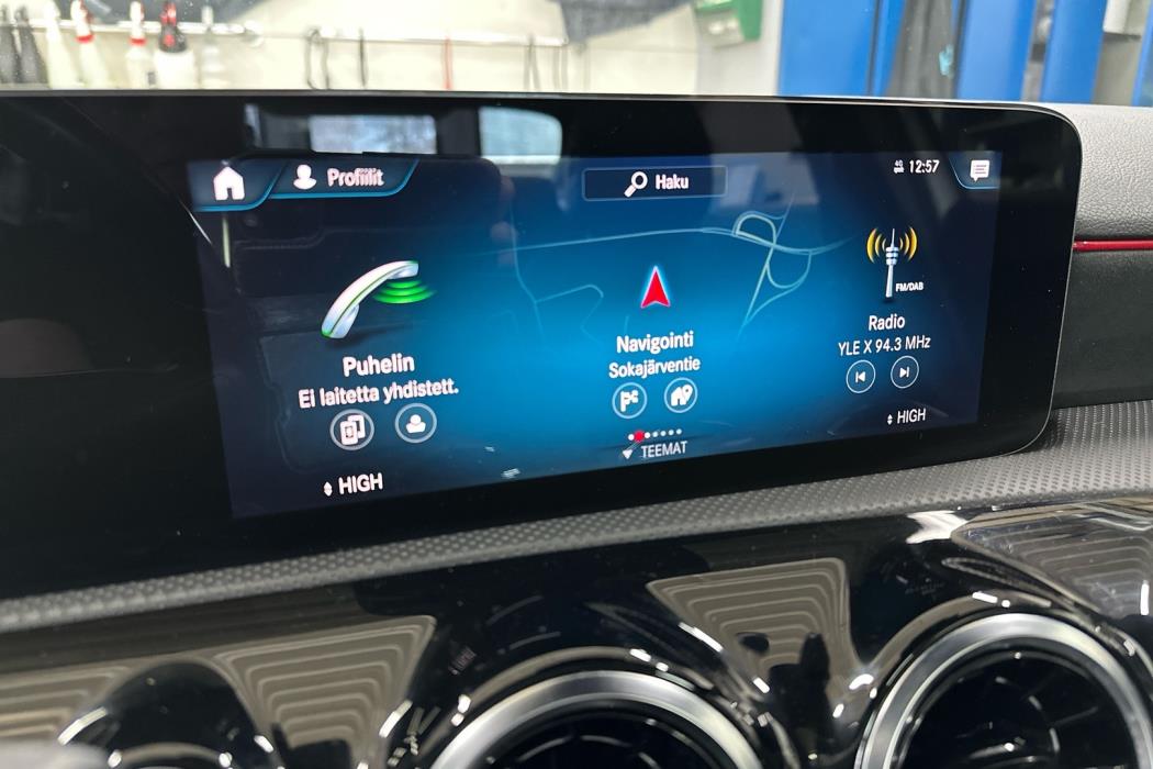 MERCEDES-BENZ A 2020