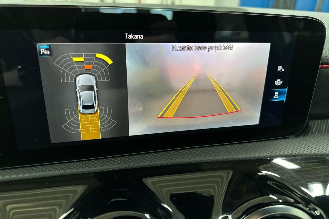 MERCEDES-BENZ A 2020