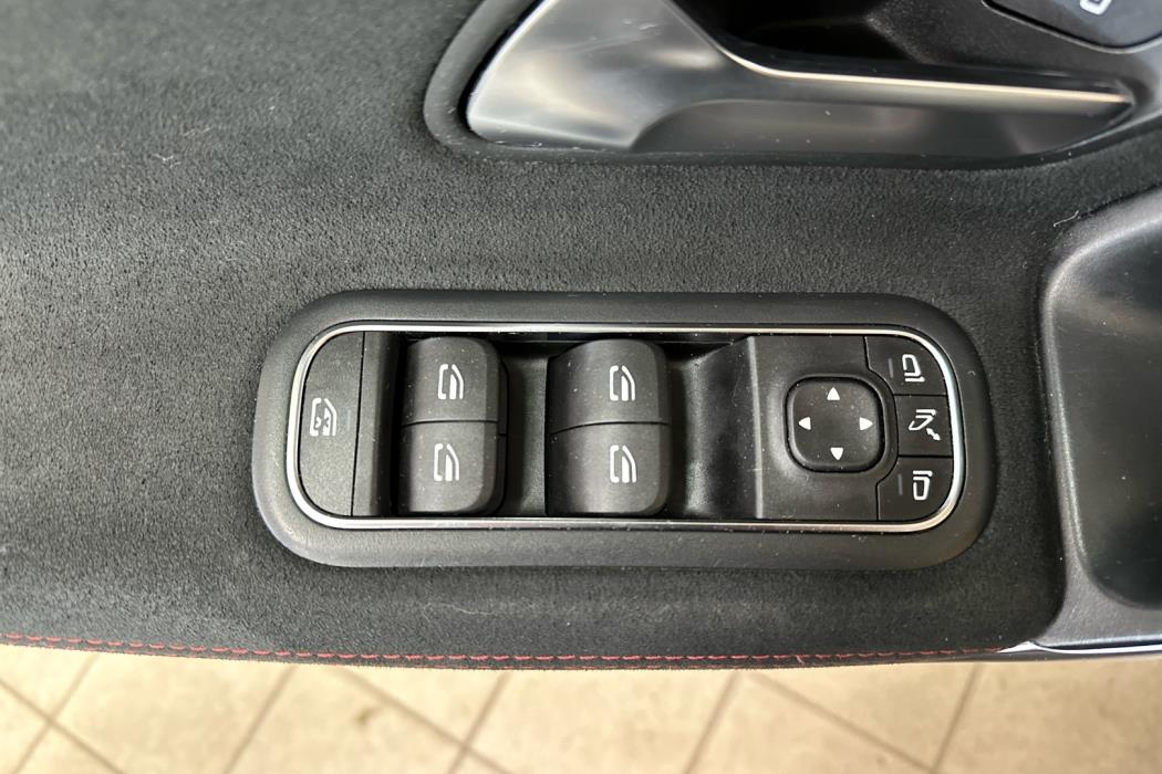 MERCEDES-BENZ A 2020