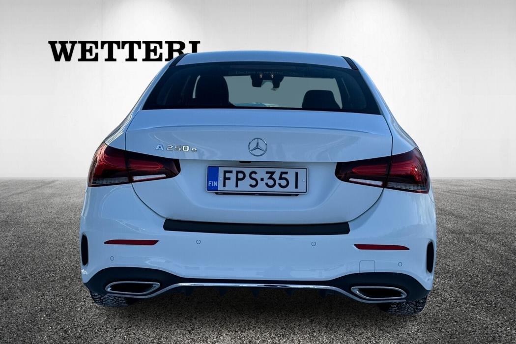 MERCEDES-BENZ A 2020