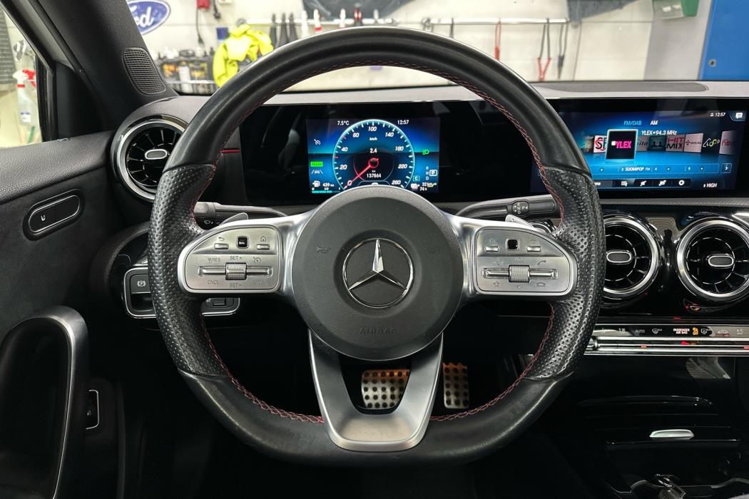 MERCEDES-BENZ A 2020