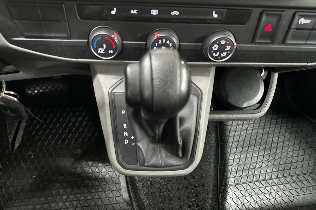 VOLKSWAGEN Transporter 2020