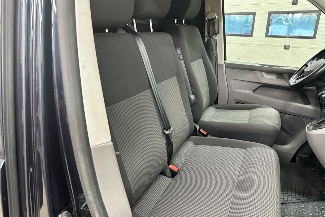 VOLKSWAGEN Transporter 2020