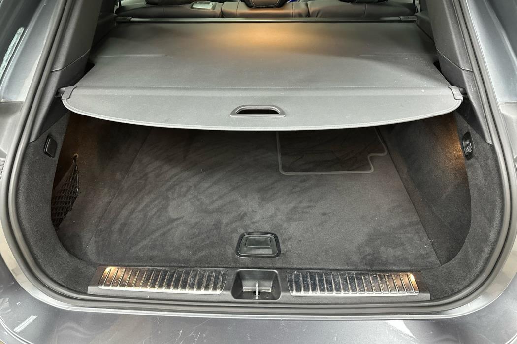 MERCEDES-BENZ EQS 2023