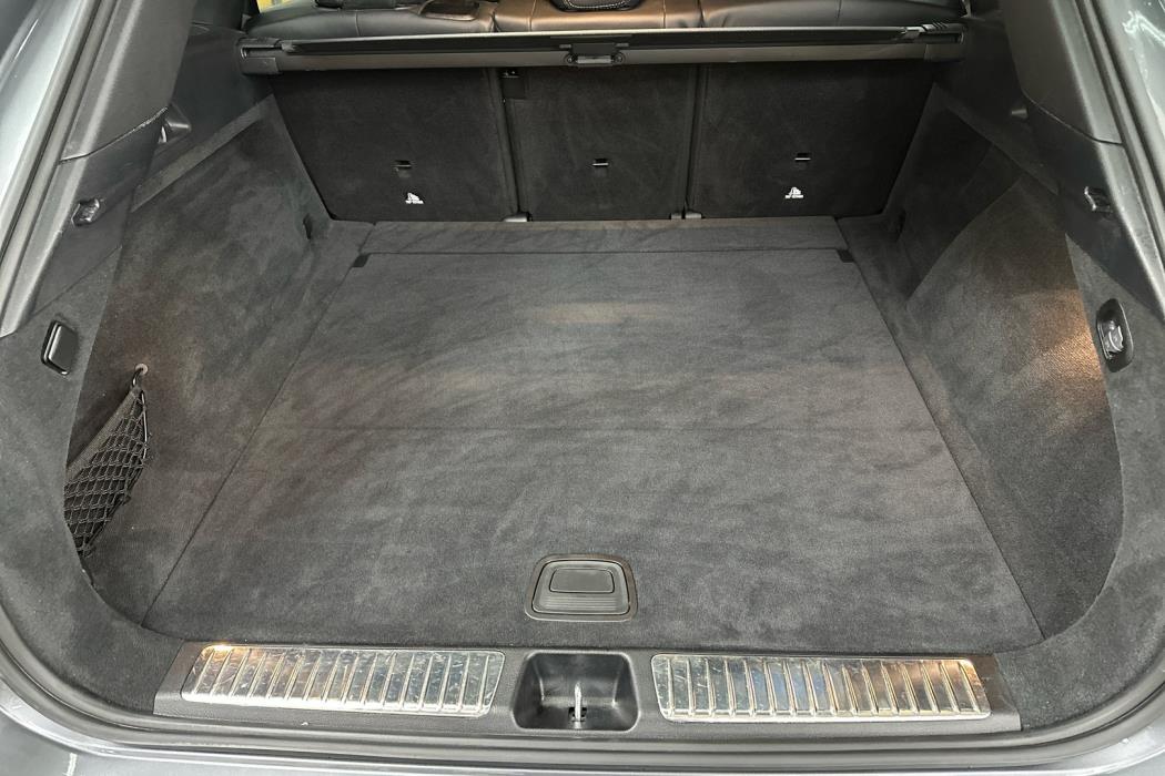 MERCEDES-BENZ EQS 2023