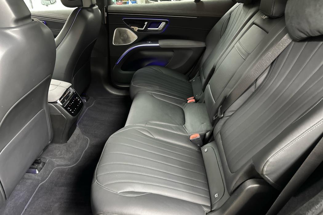 MERCEDES-BENZ EQS 2023