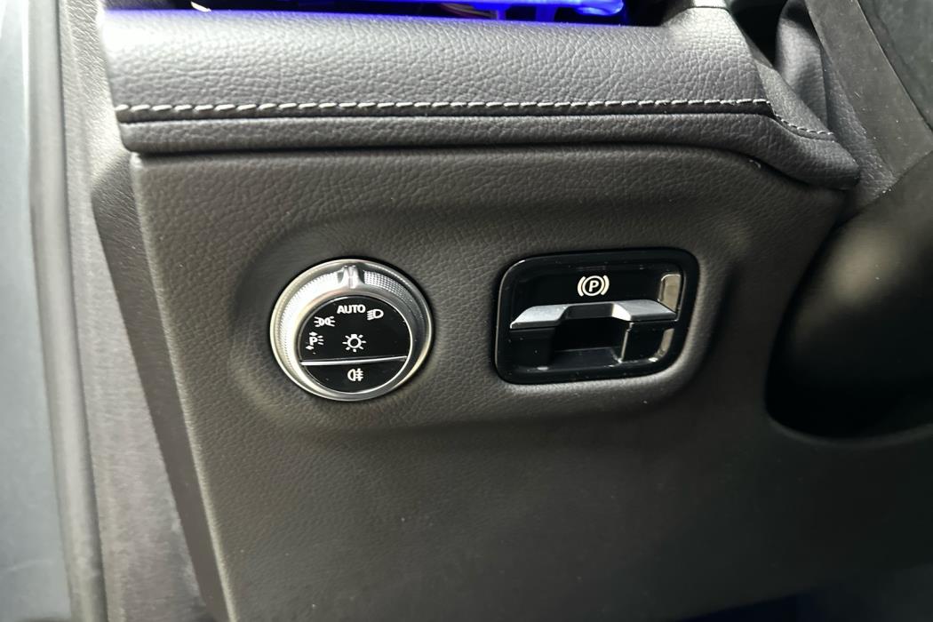 MERCEDES-BENZ EQS 2023