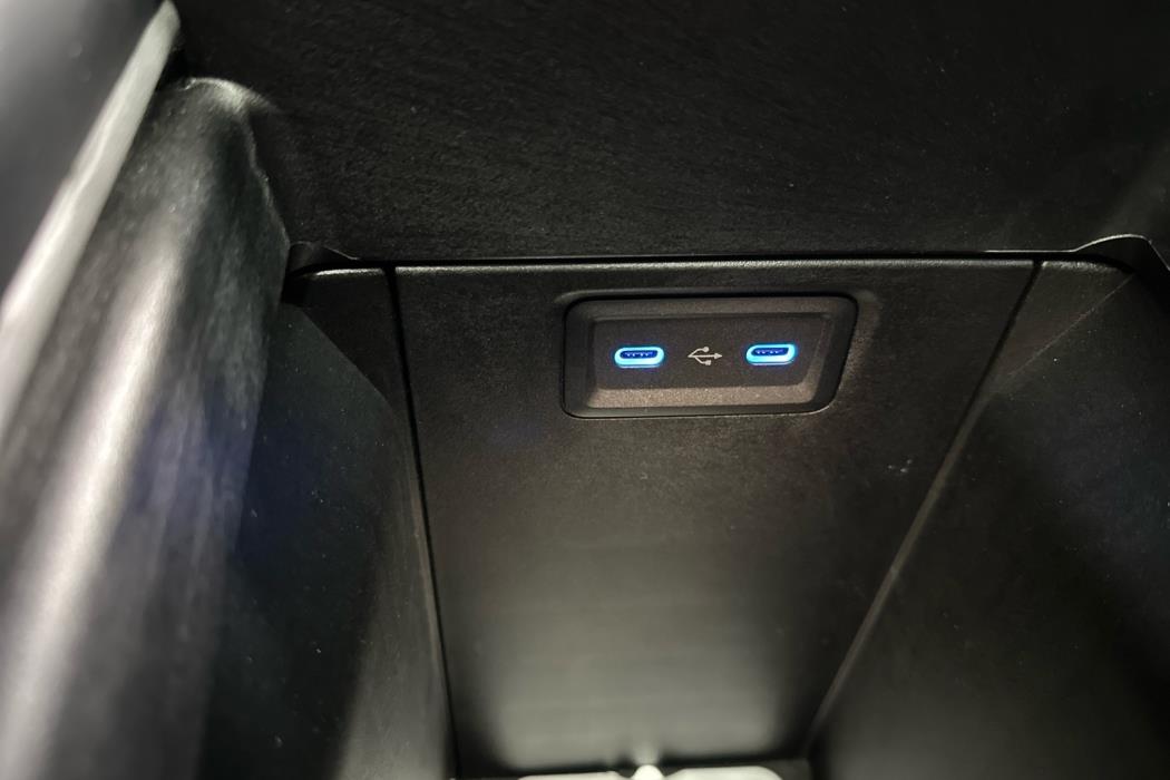 MERCEDES-BENZ EQS 2023