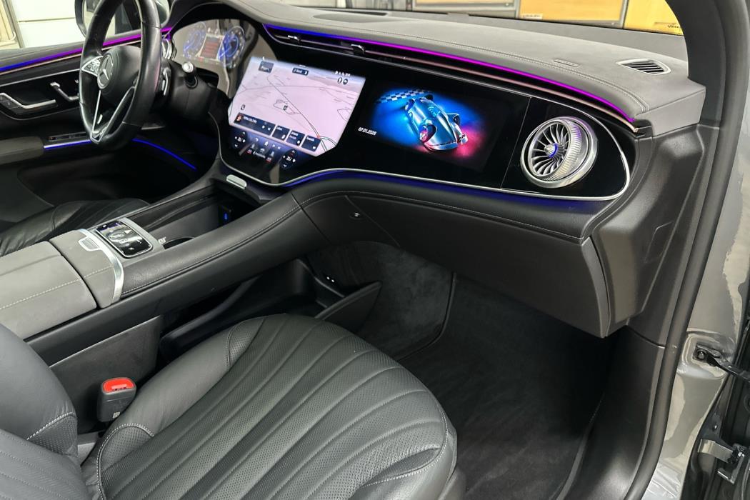 MERCEDES-BENZ EQS 2023