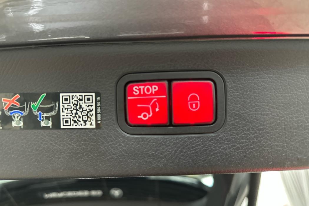 MERCEDES-BENZ EQS 2023