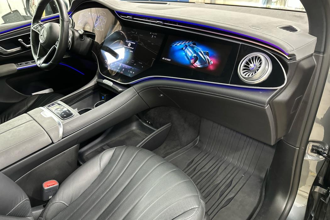 MERCEDES-BENZ EQS 2023