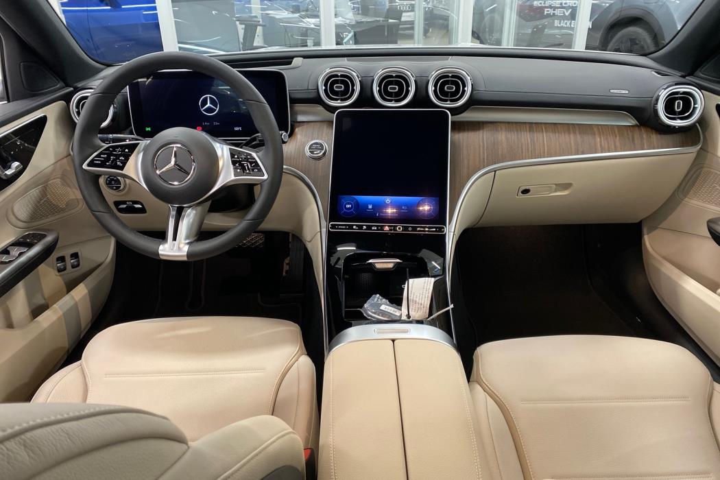 MERCEDES-BENZ C 2024