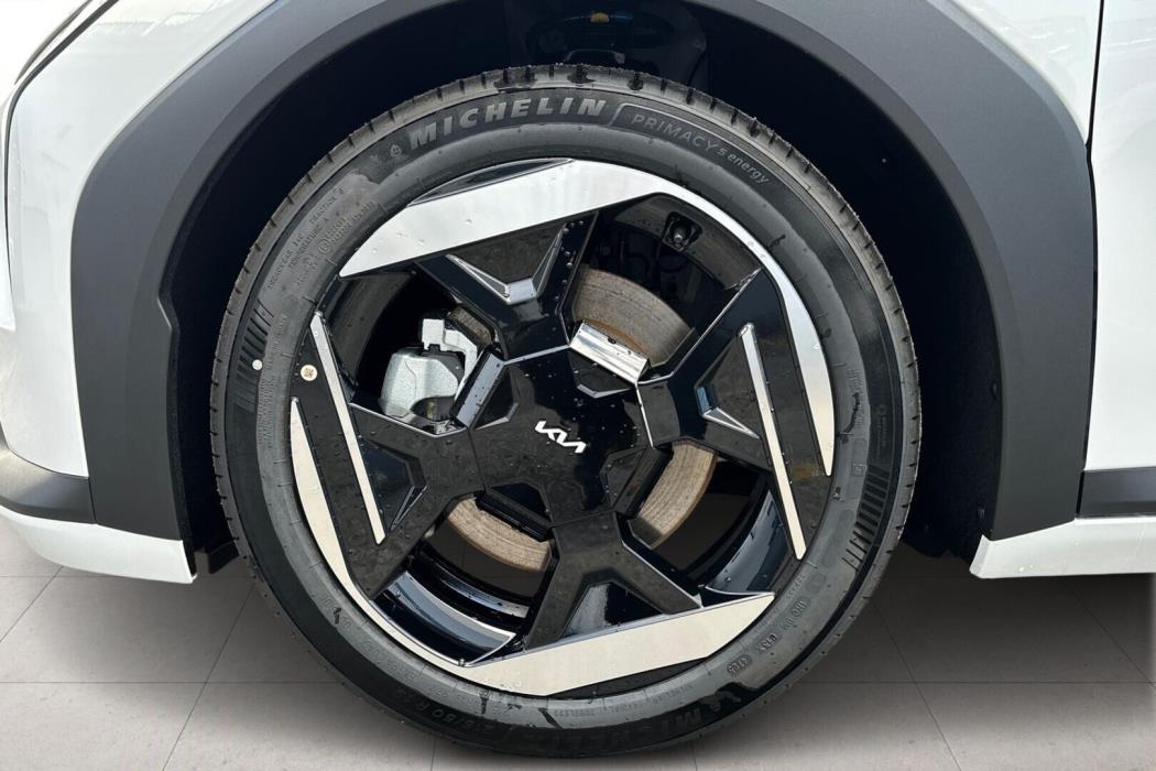 KIA EV4 2027