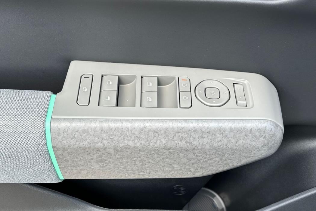 KIA EV4 2027