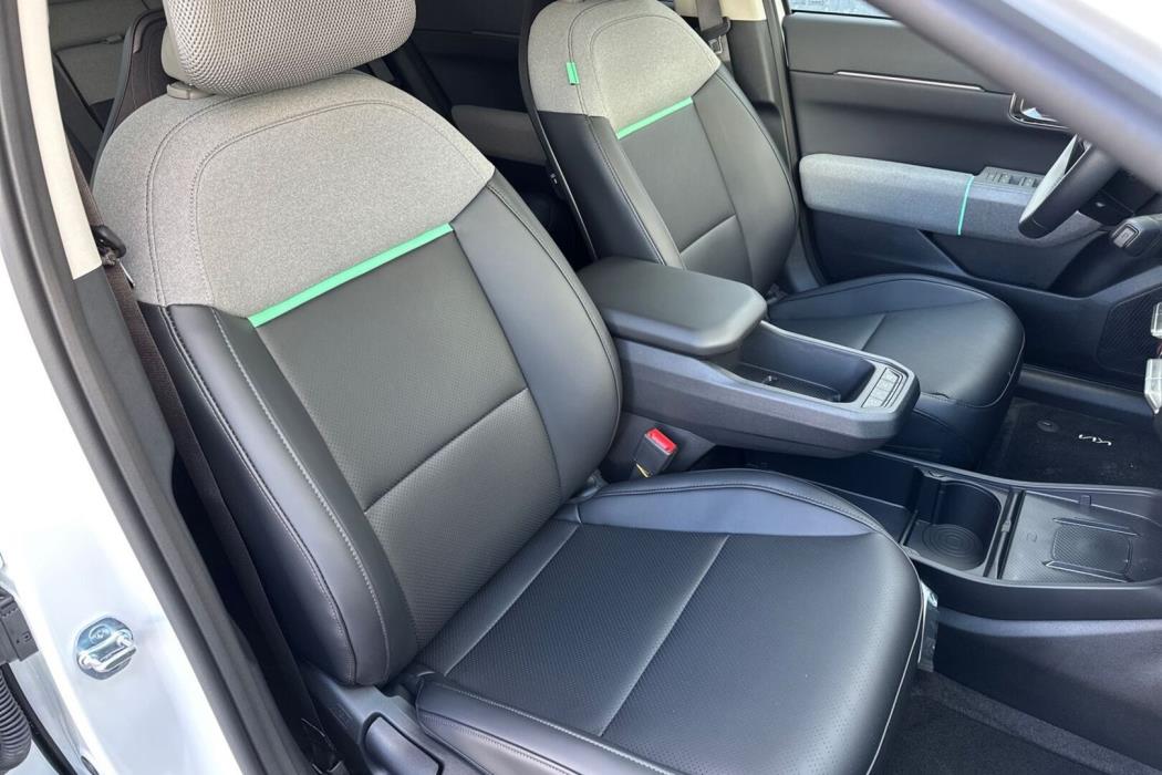 KIA EV4 2027