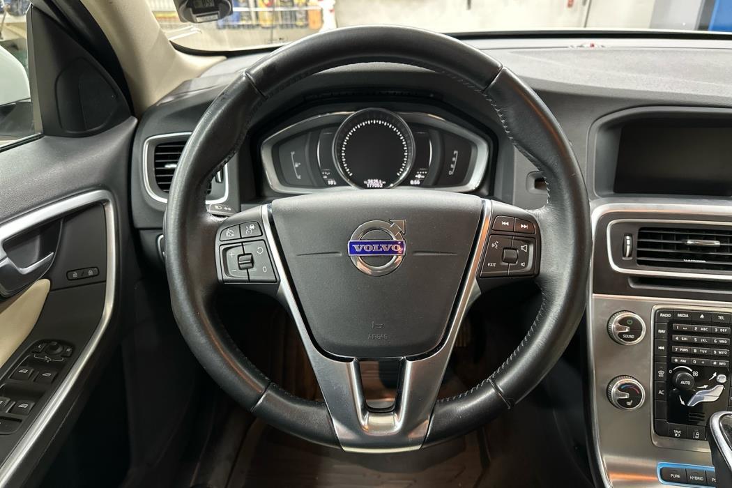 VOLVO V60 2018