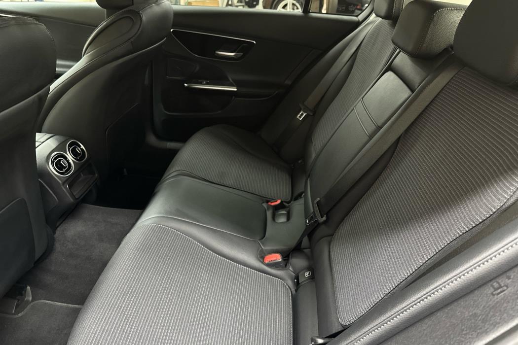 MERCEDES-BENZ C 2023