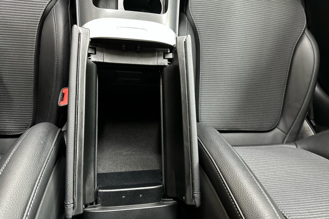 MERCEDES-BENZ C 2023