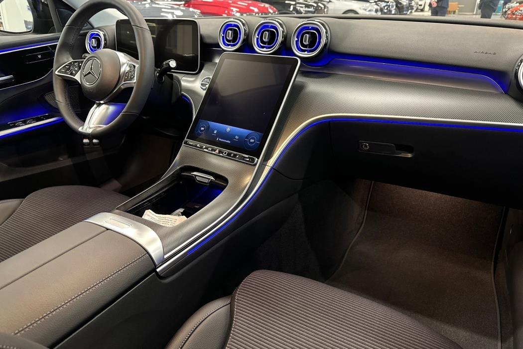 MERCEDES-BENZ C 2023
