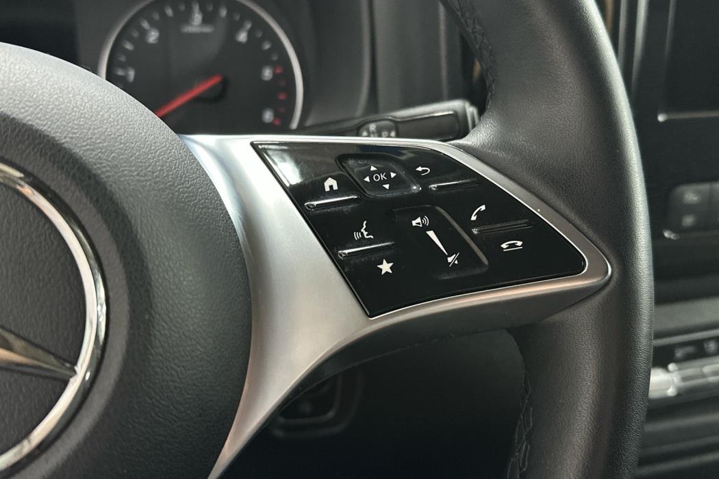 MERCEDES-BENZ Vito 2024