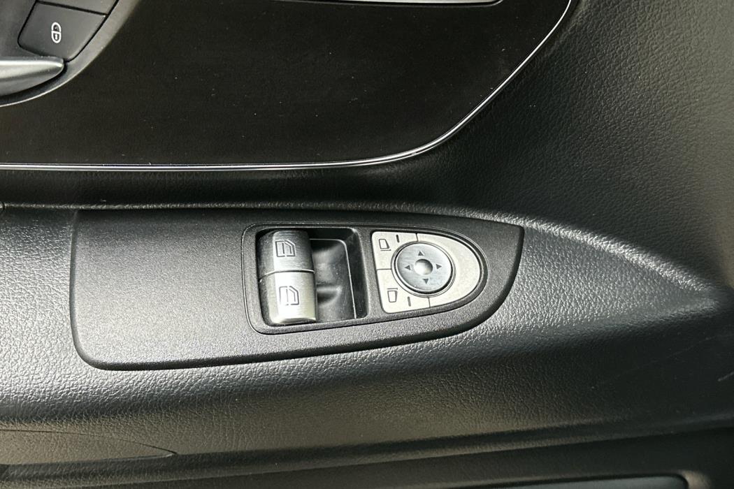 MERCEDES-BENZ Vito 2024