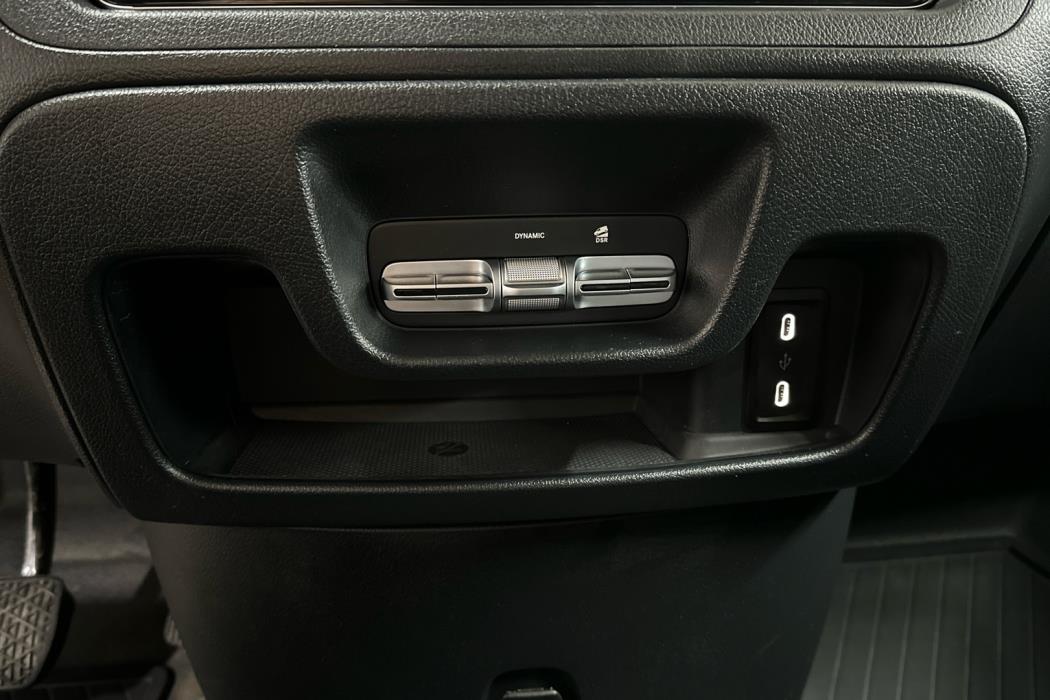 MERCEDES-BENZ Vito 2024