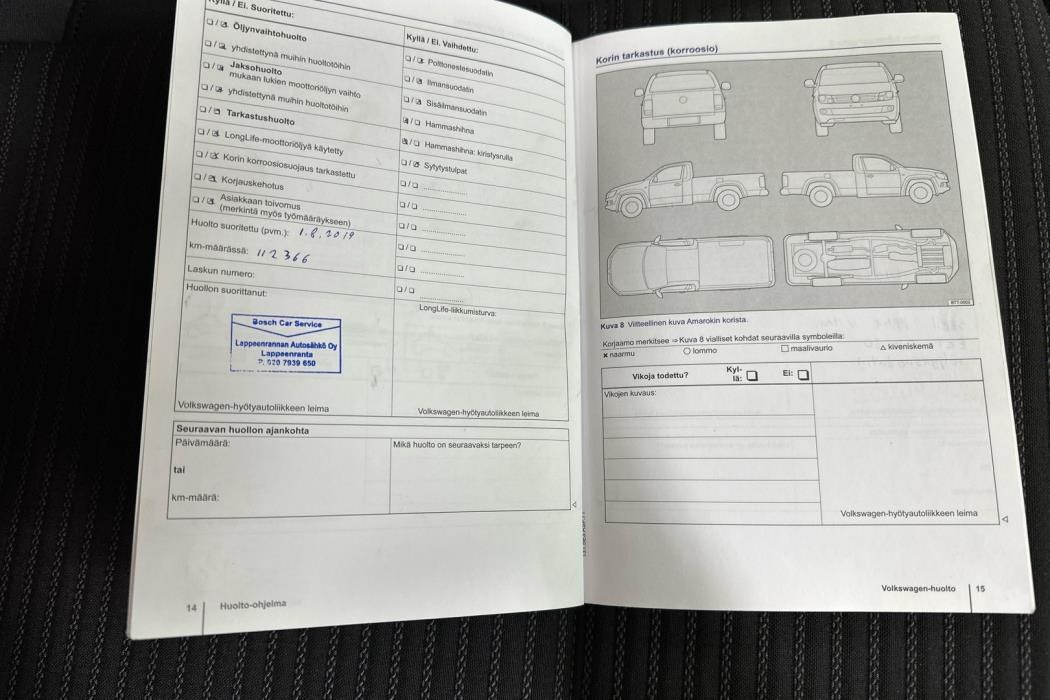 VOLKSWAGEN Amarok 2012