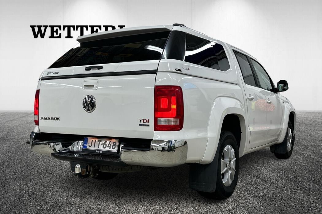 VOLKSWAGEN Amarok 2012