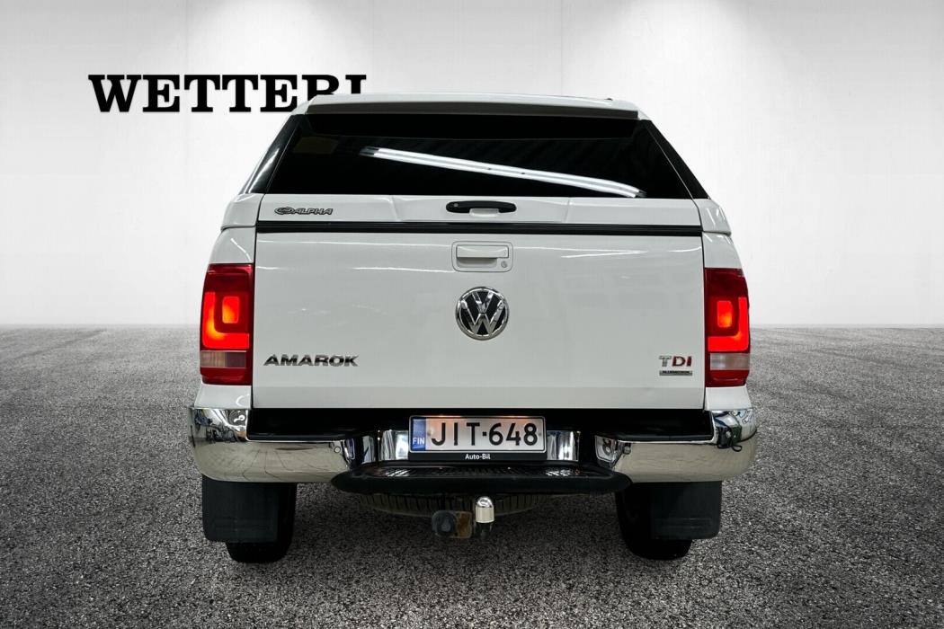 VOLKSWAGEN Amarok 2012