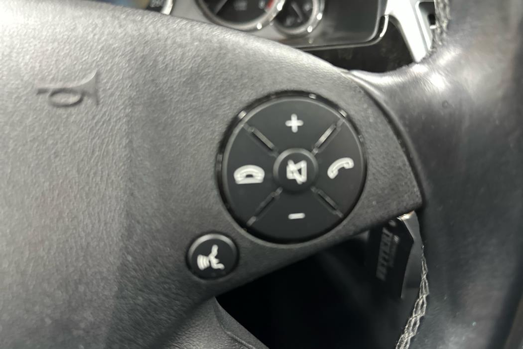 MERCEDES-BENZ E 2010