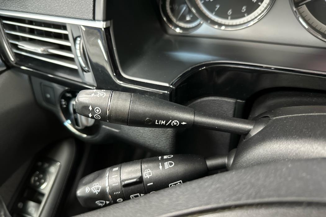 MERCEDES-BENZ E 2010