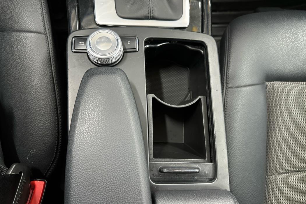 MERCEDES-BENZ E 2010