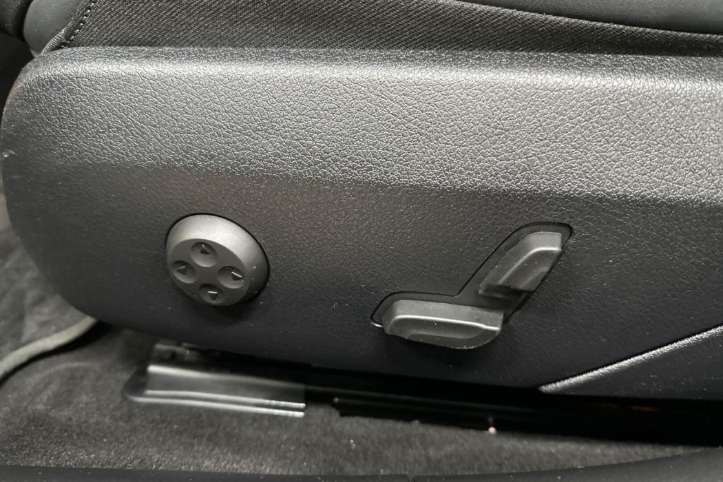 MERCEDES-BENZ C 2022