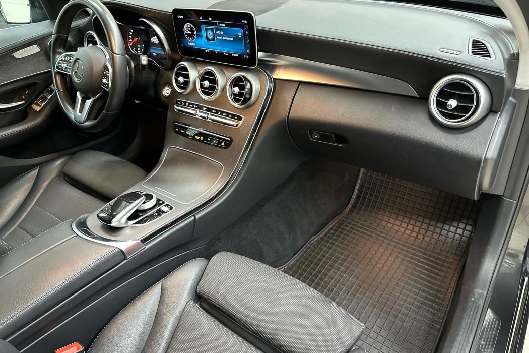 MERCEDES-BENZ C 2020