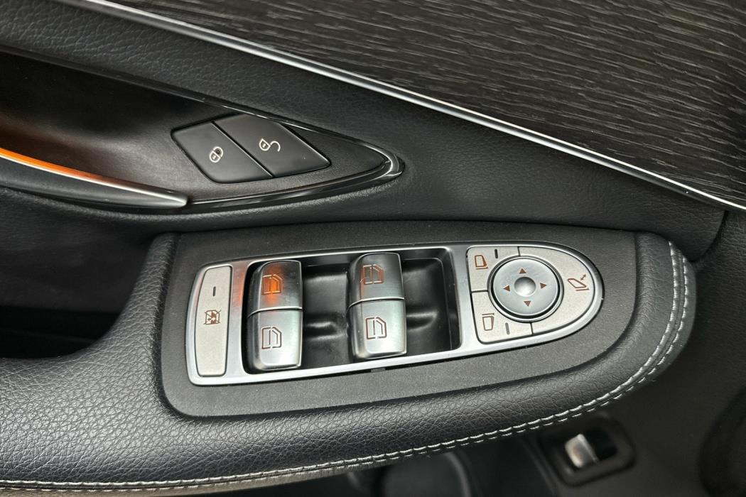 MERCEDES-BENZ C 2020