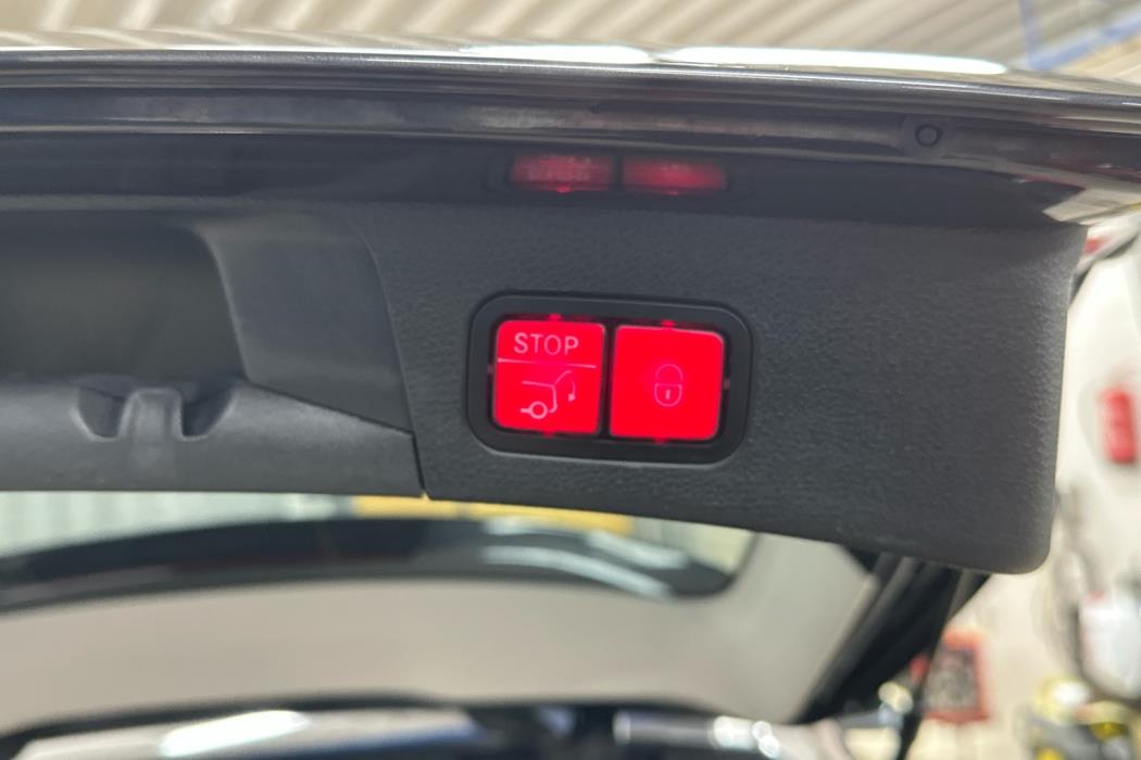 MERCEDES-BENZ C 2020