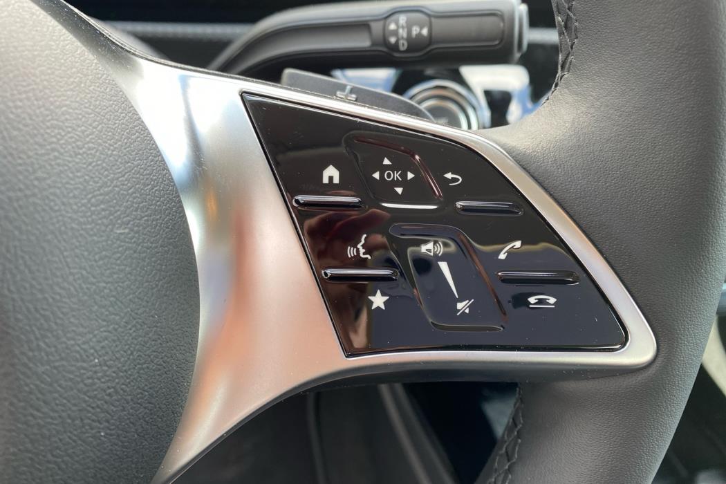 MERCEDES-BENZ A 2025