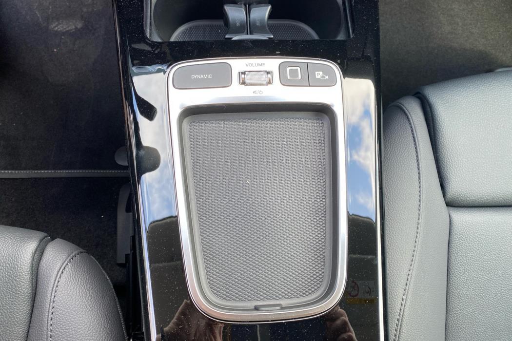 MERCEDES-BENZ A 2025