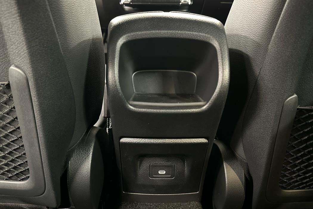 MERCEDES-BENZ CLA 2025