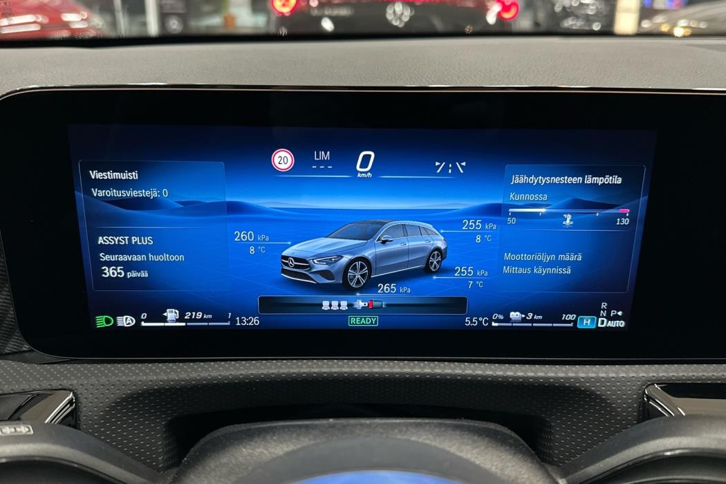 MERCEDES-BENZ CLA 2025