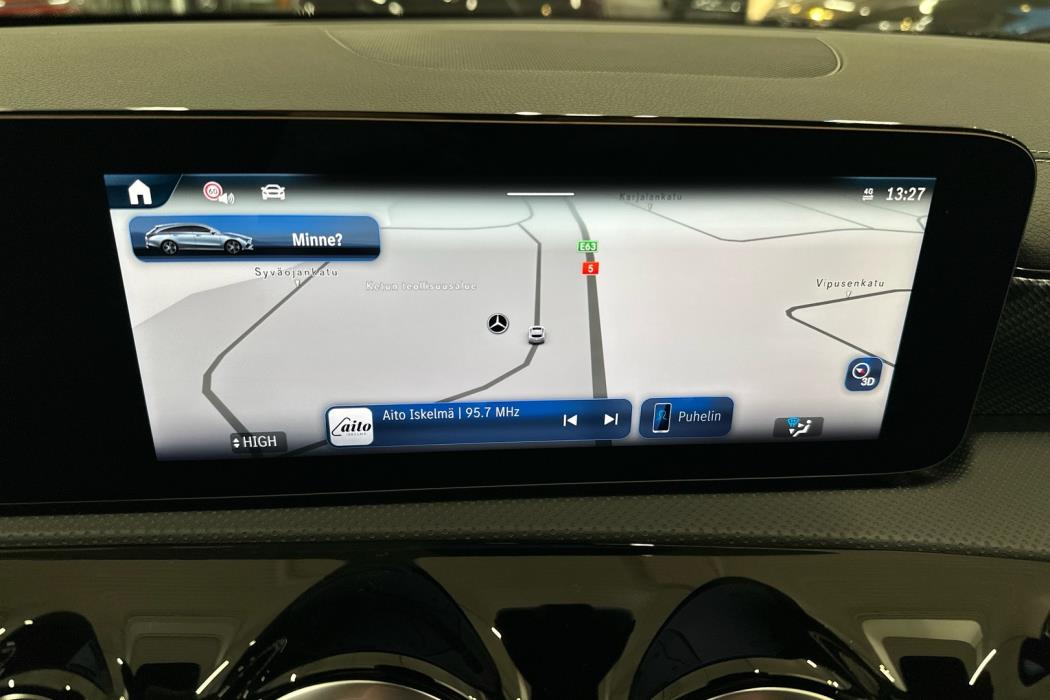 MERCEDES-BENZ CLA 2025